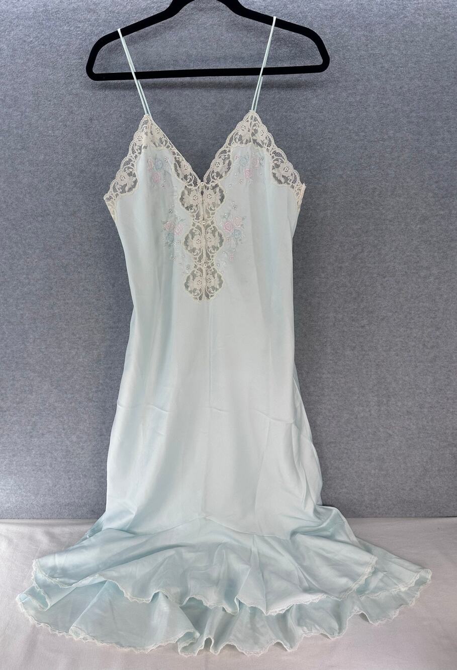 VTG Sara Beth Women's S Baby Blue Embroidered Slip Dress Mermaid Hem Dainty Lace